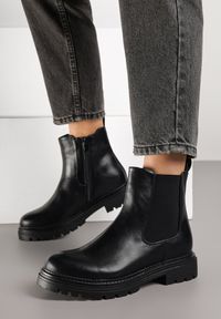 Born2be - Czarne Klasyczne Botki Typu Sztyblety Ilonna. Okazja: na spotkanie biznesowe, na co dzień. Kolor: czarny. Materiał: jeans. Styl: klasyczny