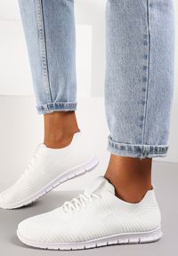 Renee - Białe Buty Sportowe Phinona. Nosek buta: okrągły. Zapięcie: bez zapięcia. Kolor: biały. Materiał: materiał, bawełna
