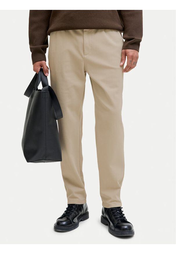 Jack & Jones Spodnie materiałowe Ace Neo 12282533 Beżowy Tapered Fit. Kolor: beżowy. Materiał: bawełna