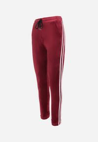 Born2be - Bordowe Spodnie Dresowe Welurowe z Lampasami Montsho. Kolor: czerwony. Materiał: welur, dresówka #7
