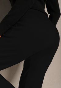 Renee - Czarne Spodnie z Bawełną High Waist Ozdobione Sznurkiem Venaline. Okazja: na co dzień. Stan: podwyższony. Kolor: czarny. Materiał: bawełna. Wzór: aplikacja. Styl: klasyczny, casual