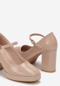 Renee - Beżowe Zapinane Czółenka na Słupku i Niskiej Platformie Bevuma. Nosek buta: okrągły. Zapięcie: sprzączka. Kolor: beżowy. Obcas: na platformie. Wysokość obcasa: średni #4
