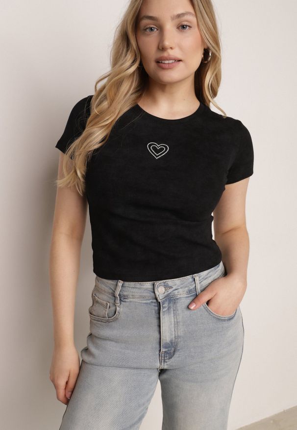 Born2be - Czarny Bawełniany T-shirt z Cyrkoniowym Sercem Arielin. Okazja: na co dzień. Kolor: czarny. Materiał: bawełna. Wzór: aplikacja. Styl: sportowy, klasyczny, casual