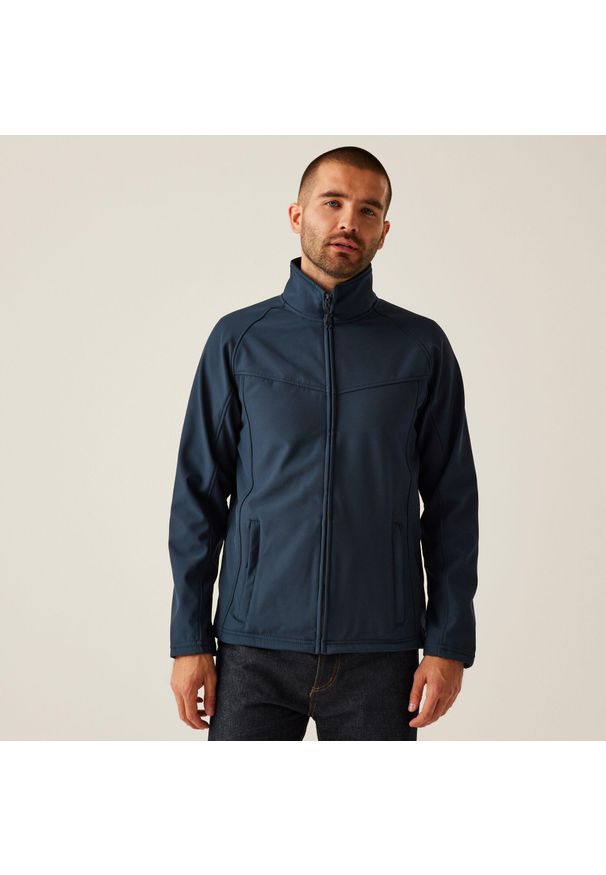 Regatta - Męska kurtka softshell Uproar. Kolor: niebieski. Materiał: softshell. Sport: turystyka piesza