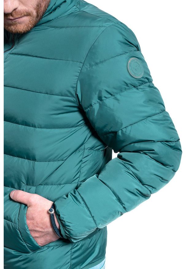 Mustang - MUSTANG DANEL MĘSKA KURTKA ZIMOWA LIGHT PADDED 1010832 6430. Sezon: zima