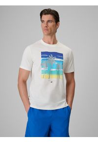 4f - 4F T-shirt regular z nadrukiem męski - kremowy XXL. Okazja: na co dzień. Kolor: kremowy. Materiał: bawełna, dzianina. Wzór: nadruk. Styl: wakacyjny, casual, klasyczny #1