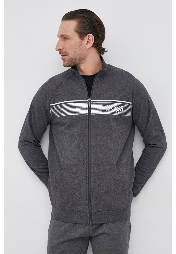 BOSS - Boss Bluza bawełniana męska kolor szary z nadrukiem. Kolor: szary. Materiał: bawełna. Długość rękawa: raglanowy rękaw. Wzór: nadruk