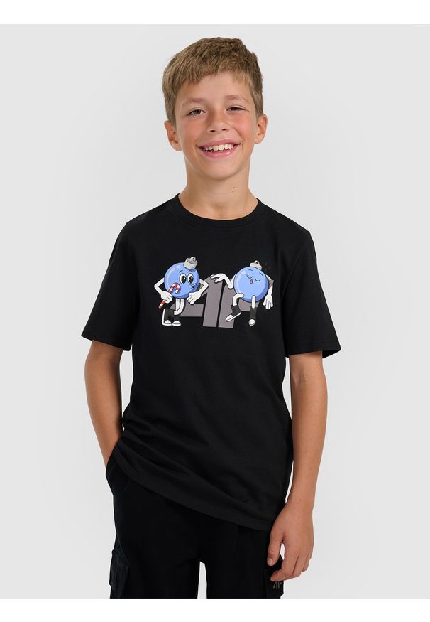 4f - 4F T-shirt regular z nadrukiem świątecznym chłopięcy - czarny 158 (12-13 lat). Kolor: czarny. Materiał: bawełna, jeans, materiał, dresówka. Wzór: nadruk. Sezon: lato. Styl: wizytowy