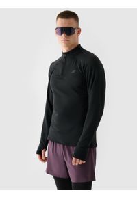 4f - 4F Bluza do biegania szybkoschnąca męska - szara XL. Typ kołnierza: bez kaptura, kołnierzyk stójkowy. Kolor: szary. Materiał: syntetyk, włókno, dzianina, materiał, elastan. Długość rękawa: raglanowy rękaw. Długość: krótkie. Wzór: jednolity. Styl: klasyczny, sportowy. Sport: bieganie, fitness #1