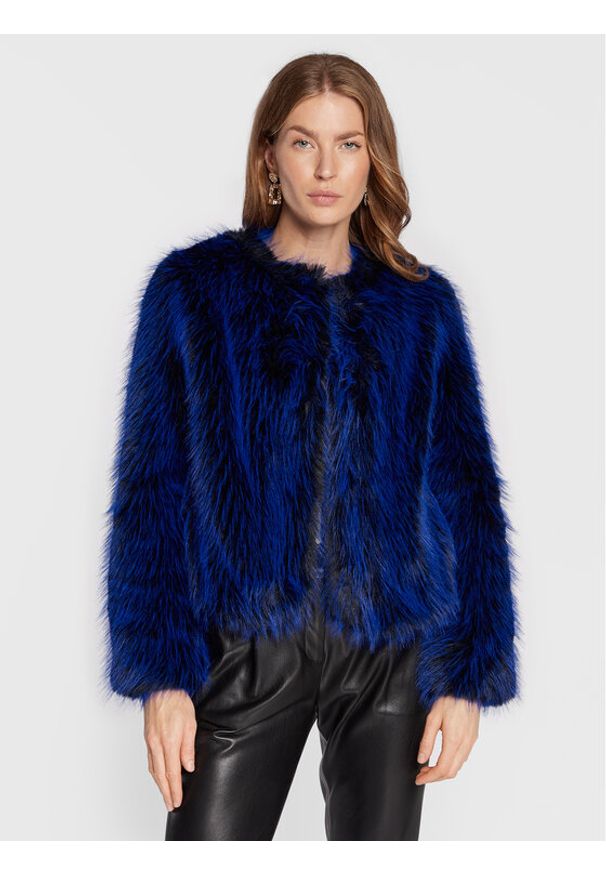 Futro Guess. Kolor: niebieski. Materiał: futro