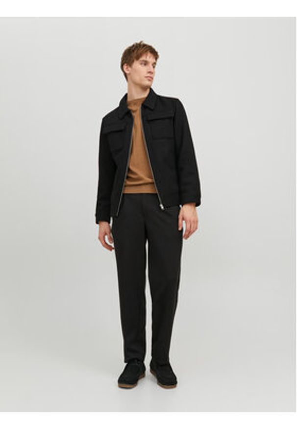 Jack & Jones - Jack&Jones Kurtka przejściowa 12239005 Czarny Regular Fit. Kolor: czarny. Materiał: syntetyk