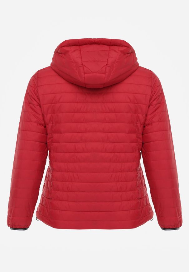 Born2be - Czerwona Dwustronna Kurtka Pikowana z Kapturem Zidila. Okazja: na co dzień, na spacer. Typ kołnierza: kaptur. Kolekcja: plus size. Kolor: czerwony. Materiał: jeans. Wzór: geometria. Styl: casual, sportowy
