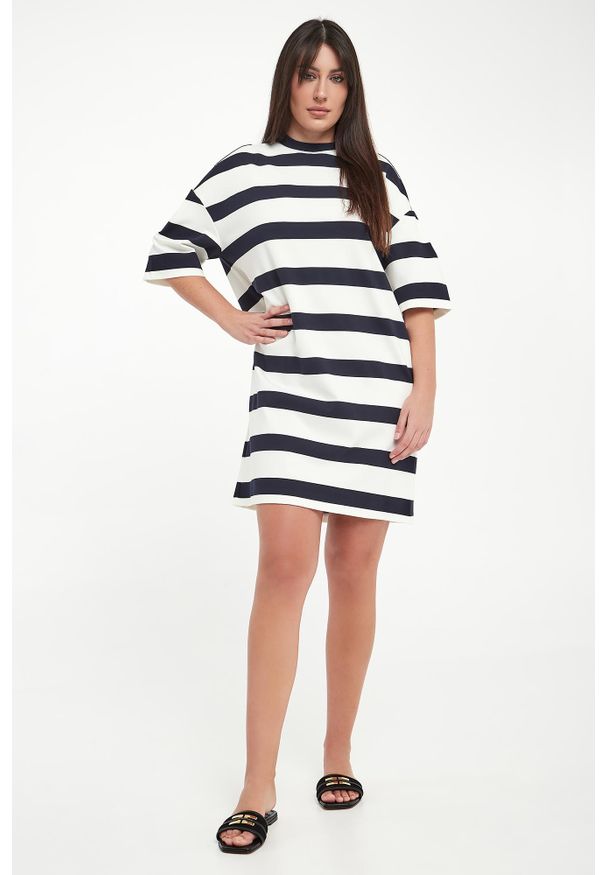 Sukienka mini Mela MM. Długość: mini