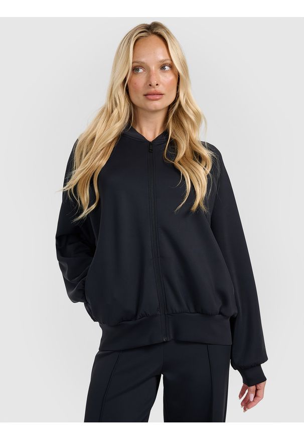 4f - 4F Bluza dresowa rozpinana bez kaptura damska - czarna S. Okazja: na co dzień. Typ kołnierza: bez kaptura. Kolor: czarny. Materiał: dresówka. Styl: casual, sportowy