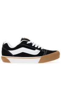 Buty Vans KNU Skool VN0009QCCJI1M - czarne. Okazja: na co dzień. Zapięcie: pasek. Kolor: czarny. Materiał: zamsz, guma, tkanina. Szerokość cholewki: normalna. Model: Vans Old Skool #1