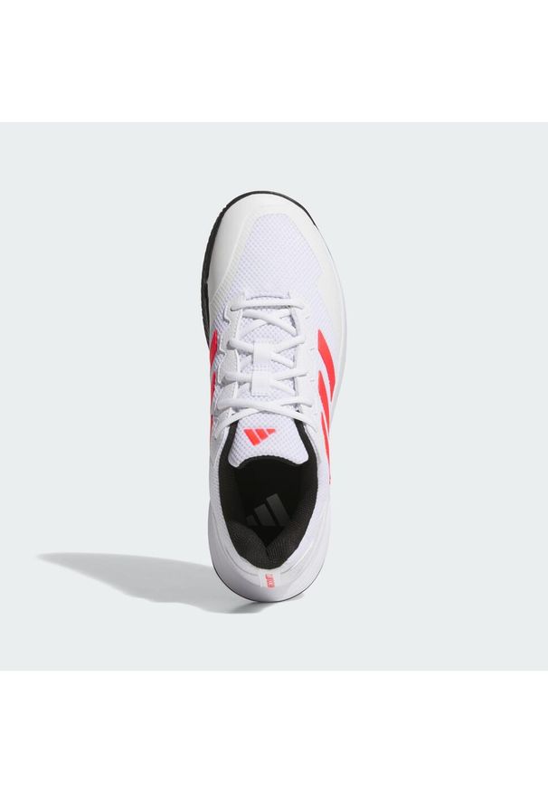 Adidas - Gamecourt 2.0 Tennis Shoes. Kolor: biały, czerwony, wielokolorowy, czarny. Materiał: materiał. Sport: tenis