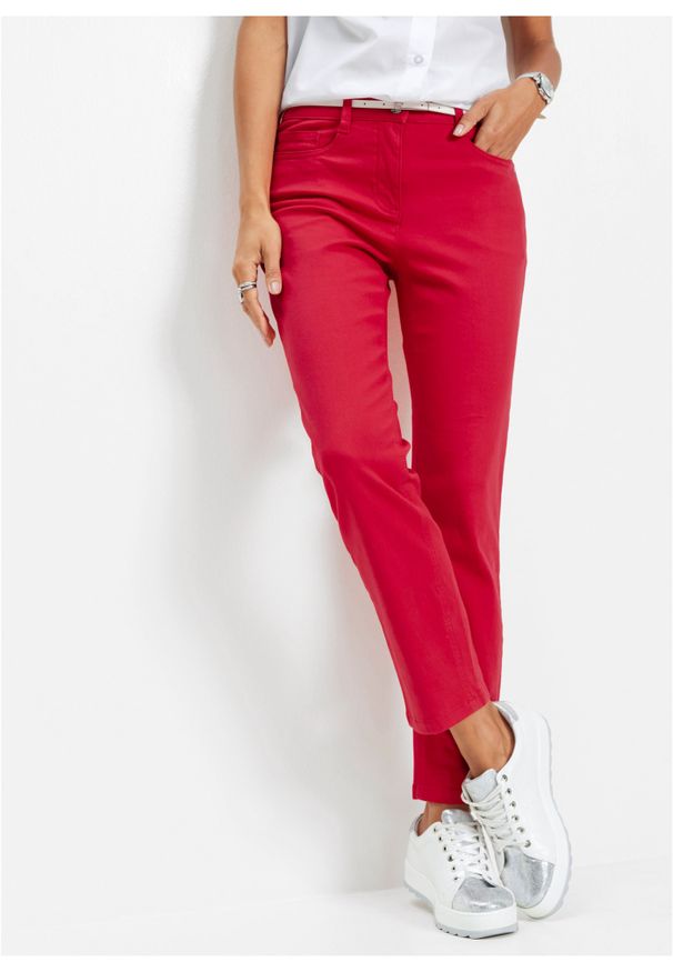 bonprix - Spodnie ze stretchem 7/8. Kolor: czerwony. Materiał: materiał