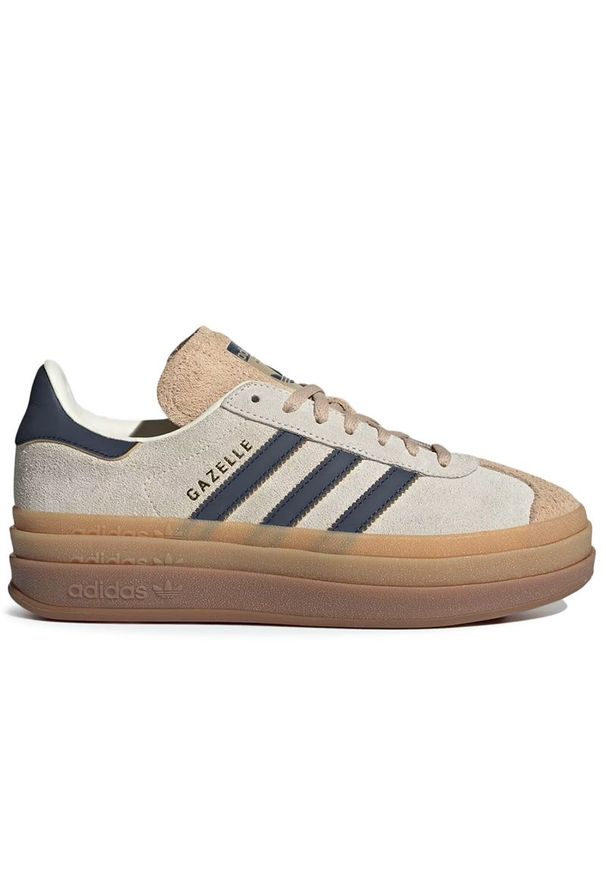 Adidas - Buty damskie adidas Originals Gazelle Bold JQ5126 - beżowe. Okazja: na co dzień. Zapięcie: pasek. Kolor: beżowy. Materiał: zamsz, skóra, syntetyk, guma. Szerokość cholewki: normalna. Wzór: aplikacja, paski. Obcas: na platformie. Model: Adidas Gazelle