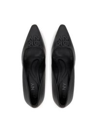 DKNY Szpilki K3588715 Czarny. Kolor: czarny. Materiał: skóra. Obcas: na szpilce