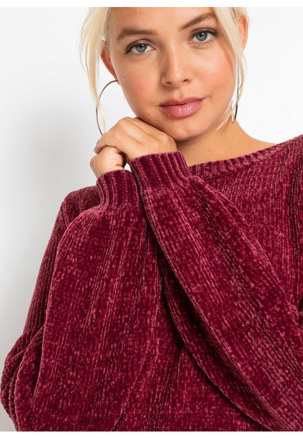 bonprix - Długi sweter z szenili. Typ kołnierza: dekolt w serek. Kolor: czerwony. Materiał: materiał. Długość rękawa: długi rękaw. Długość: długie