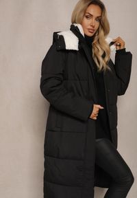 Renee - Czarna Pikowana Kurtka o Długim Kroju z Odpinanym Kapturem i Kieszeniami Etanore. Okazja: na co dzień. Kolor: czarny. Materiał: jeans. Długość: długie. Styl: casual, elegancki #3