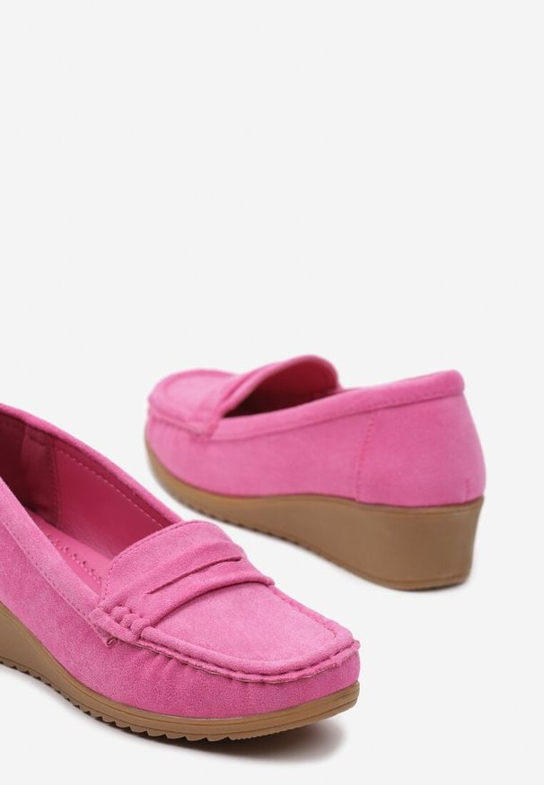 Born2be - Fuksjowe Półbuty Mokasyny na Koturnie Rosazara. Zapięcie: pasek. Kolor: różowy. Materiał: jeans. Sezon: jesień, wiosna. Obcas: na koturnie. Styl: elegancki