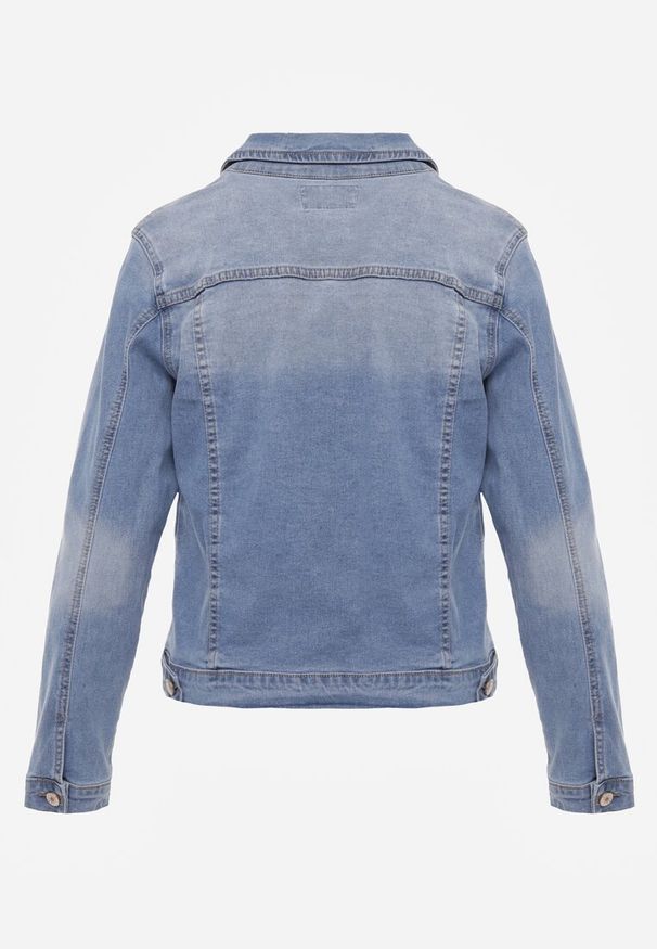 Born2be - Jasnoniebieska Jeansowa Kurtka z Przetarciami i Kieszeniami z Klapami Hazelle. Okazja: na co dzień. Kolor: niebieski. Materiał: jeans. Długość rękawa: długi rękaw. Długość: długie. Styl: casual, klasyczny