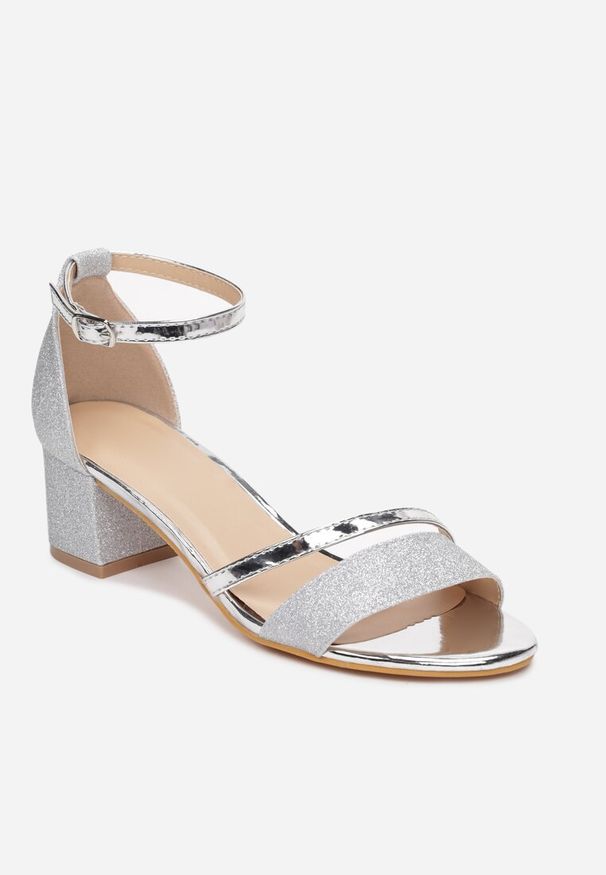 Born2be - Srebrne Sandały Nedarea. Nosek buta: otwarty. Zapięcie: pasek. Kolor: srebrny. Obcas: na słupku
