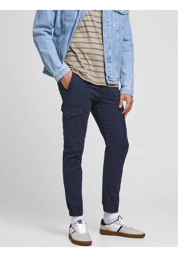 Jack & Jones - Jack&Jones Spodnie materiałowe Paul 12169582 Granatowy Tapered Fit. Kolor: niebieski. Materiał: bawełna