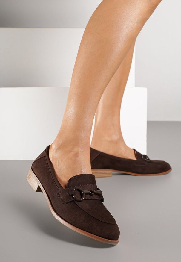 Born2be - Brązowe Mokasyny Vices ze Skórzaną Wkładką i Ozdobną Aplikacją Delainora. Okazja: do pracy, na co dzień. Kolor: brązowy. Materiał: skóra. Wzór: aplikacja. Styl: elegancki, casual