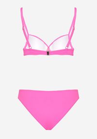 Born2be - Fuksjowe Bikini Biustonosz z Trójkątną Ozdobą i Majtki Typu Figi Natisalia. Kolor: różowy. Wzór: aplikacja