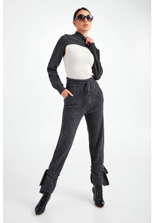 Twinset Milano - BODY+BOLERKO TWINSET ACTITUDE. Materiał: prążkowany. Długość rękawa: bez rękawów. Wzór: melanż, aplikacja