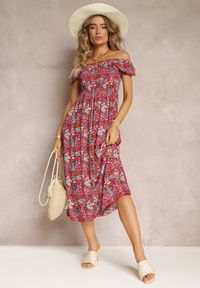 Renee - Czerwona Wiskozowa Sukienka Midi o Fasonie Hiszpanki w Kwiatowy Print Gerlia. Typ kołnierza: dekolt hiszpanka. Kolor: czerwony. Materiał: wiskoza. Wzór: kwiaty, nadruk. Długość: midi #3