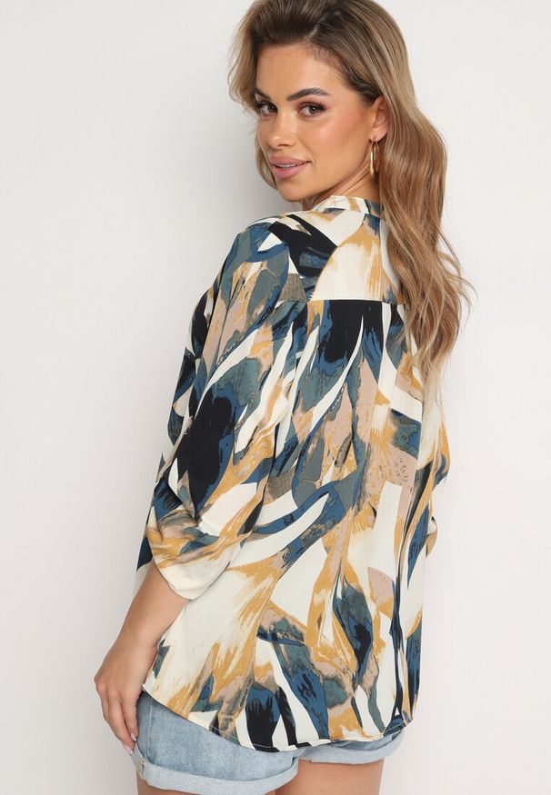 Born2be - Beżowo-Żółta Bluzka w Abstrakcyjny Wzór z Podpinanymi Rękawami Xaliana. Okazja: na co dzień. Kolekcja: plus size. Kolor: beżowy. Styl: casual