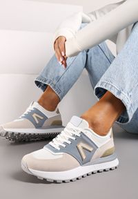 Renee - Biało-Niebieskie Sneakersy na Piankowej Podeszwie z Ozdobną Wstawką Erithia. Okazja: na co dzień, na spacer. Kolor: biały. Materiał: jeans. Sport: turystyka piesza