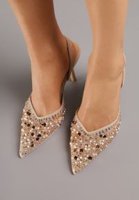 Renee - Ciemnobeżowe Szpilki Slingback Zdobione Perełkami i Cekinami Irifera. Okazja: na studniówkę, na co dzień. Zapięcie: bez zapięcia. Kolor: beżowy. Materiał: satyna, jeans. Wzór: aplikacja. Obcas: na szpilce. Styl: casual, elegancki #4