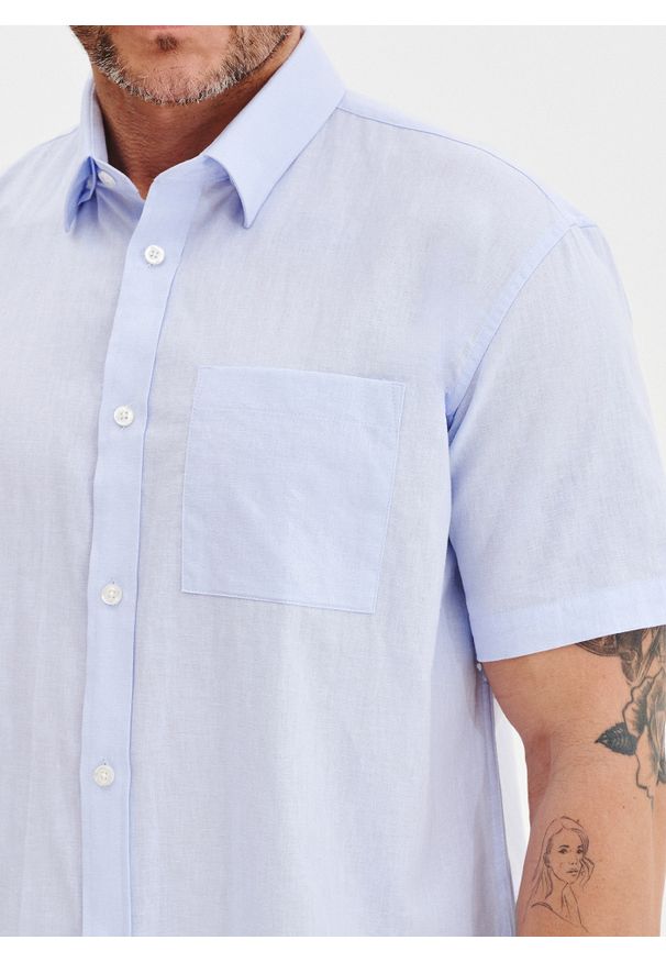 Pako Lorente - PAKO LORENTE - Lniana niebieska koszula z krótkim rękawem. Kolor: niebieski, biały. Materiał: len. Długość rękawa: krótki rękaw. Długość: krótkie. Wzór: gładki. Sezon: wiosna