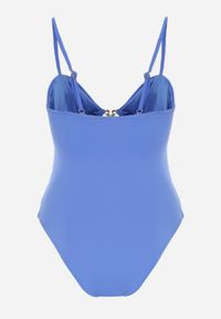 Renee - Niebieski Jednoczęściowy Strój Kąpielowy Na Cienkich Ramiączkach ze Złotymi Ozdobami i Wycięciami Nonanoe. Kolekcja: plus size. Kolor: niebieski. Materiał: jeans. Wzór: aplikacja #6