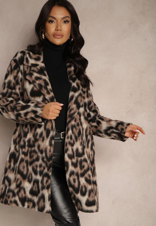 Renee - Brązowy Panterkowy Płaszcz Dwurzędowy z Wsuwanymi Kieszeniami Niarelith. Okazja: na co dzień. Kolor: brązowy. Materiał: jeans. Styl: elegancki, casual