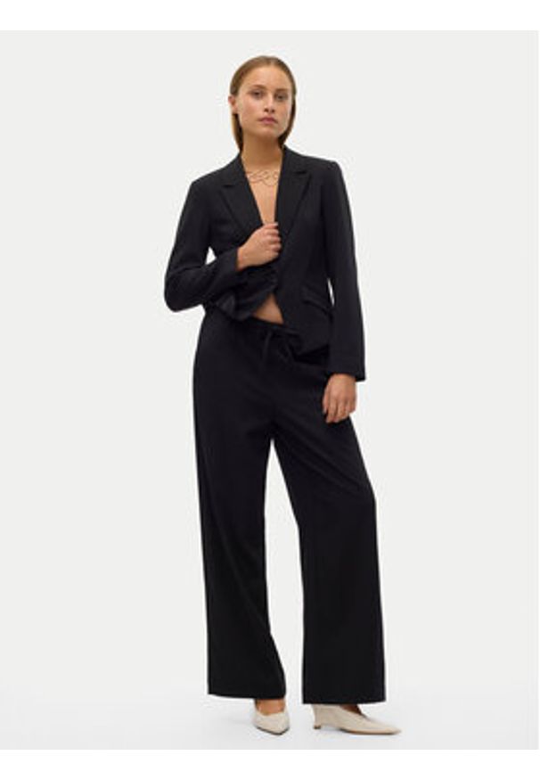 Vero Moda Spodnie materiałowe Babette 10320601 Czarny Straight Fit. Kolor: czarny. Materiał: syntetyk
