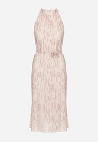 Born2be - Jasnoróżowa Koktajlowa Sukienka z Dekoltem Typu Halter z Broszką w Kształcie Kwiatu Vikiida. Typ kołnierza: dekolt halter. Kolor: różowy. Długość rękawa: bez rękawów. Wzór: kwiaty. Styl: wizytowy #2