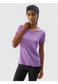 4f - Koszulka do biegania szybkoschnąca damska - fioletowa. Kolor: fioletowy. Materiał: włókno, syntetyk, materiał, dzianina. Długość: krótkie. Wzór: gładki, ze splotem. Sport: bieganie, fitness