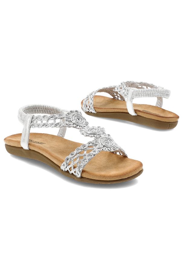 Srebrne Sandały Artiker Modne Obuwie Damskie. Okazja: na co dzień, na spacer. Zapięcie: pasek. Kolor: srebrny. Wzór: ze splotem, ażurowy. Sezon: lato. Styl: casual