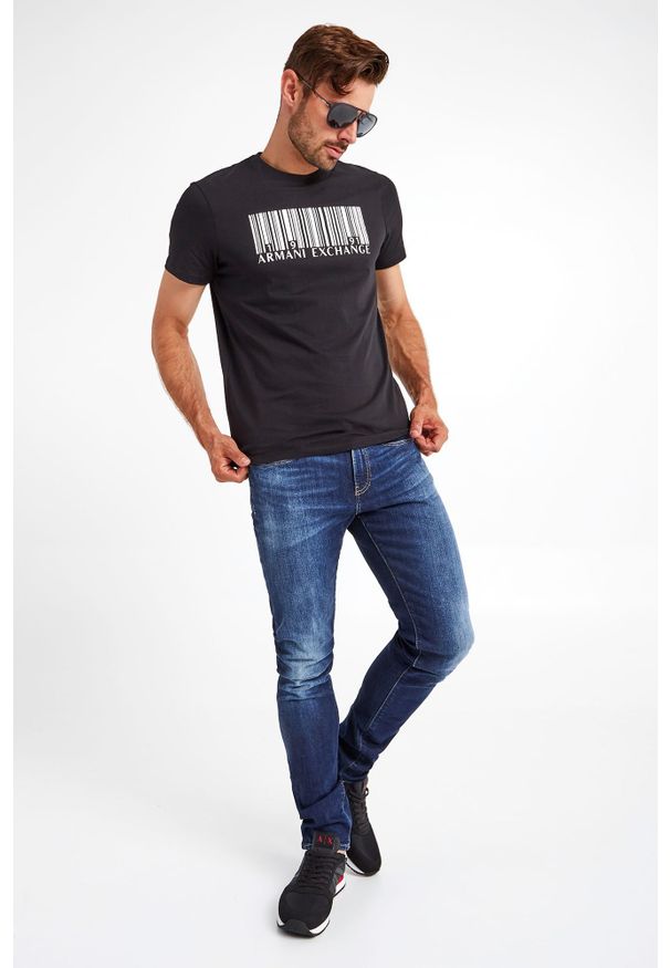 Armani Exchange - T-SHIRT ARMANI EXCHANGE. Długość rękawa: krótki rękaw. Długość: krótkie. Wzór: napisy