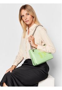 Calvin Klein Jeans Torebka Sculpted Shoulder Bag24 Chain K60K609767 Zielony. Kolor: zielony. Materiał: skórzane