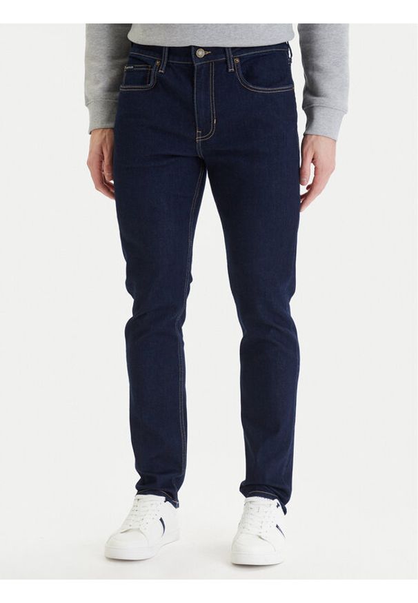 Guess Jeans Jeansy 180473 Niebieski Slim Fit. Kolor: niebieski