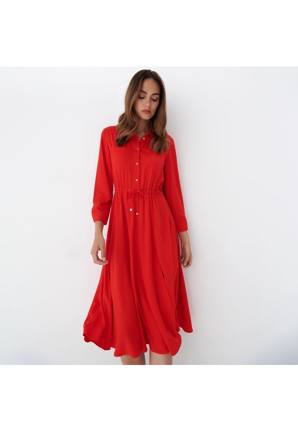Mohito - Koszulowa sukienka midi - Czerwony. Kolor: czerwony. Typ sukienki: koszulowe. Długość: midi