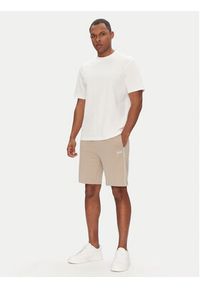 BOSS Szorty sportowe Tracksuit Short 50540752 Beżowy Regular Fit. Kolor: beżowy. Materiał: syntetyk, bawełna. Styl: sportowy