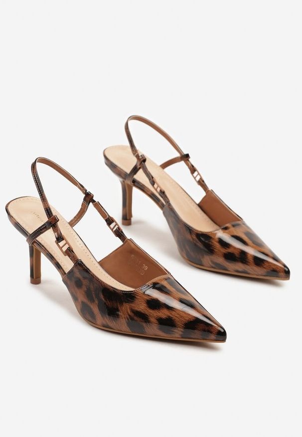 Renee - Panterkowe Lakierowane Sandały na Szpilce ze Spiczastym Noskiem Odelna. Materiał: lakier. Obcas: na szpilce. Wysokość obcasa: wysoki