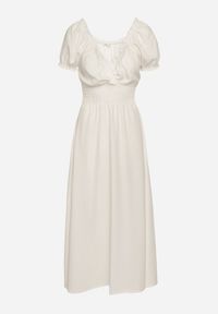 Born2be - Biała Sukienka Ozdobiona Bufkami Dolinossa. Okazja: na co dzień. Kolor: biały. Wzór: aplikacja. Sezon: lato. Styl: casual #3